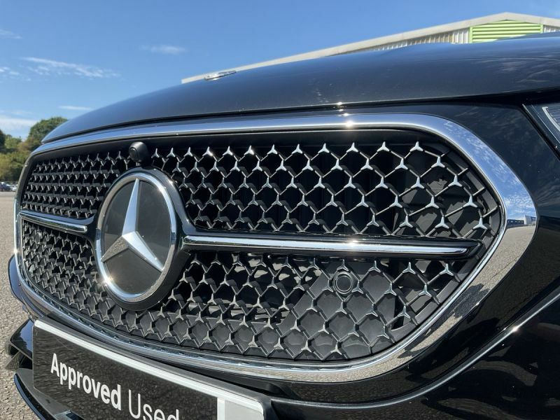Mercedes-Benz E Class 2.0 E300e 25.4Kwh Urban Edition Saloon KN25ZKO Black #18
