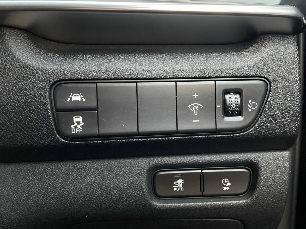Kia e-Niro 64Kwh 4 Suv 201 Bhp White #12