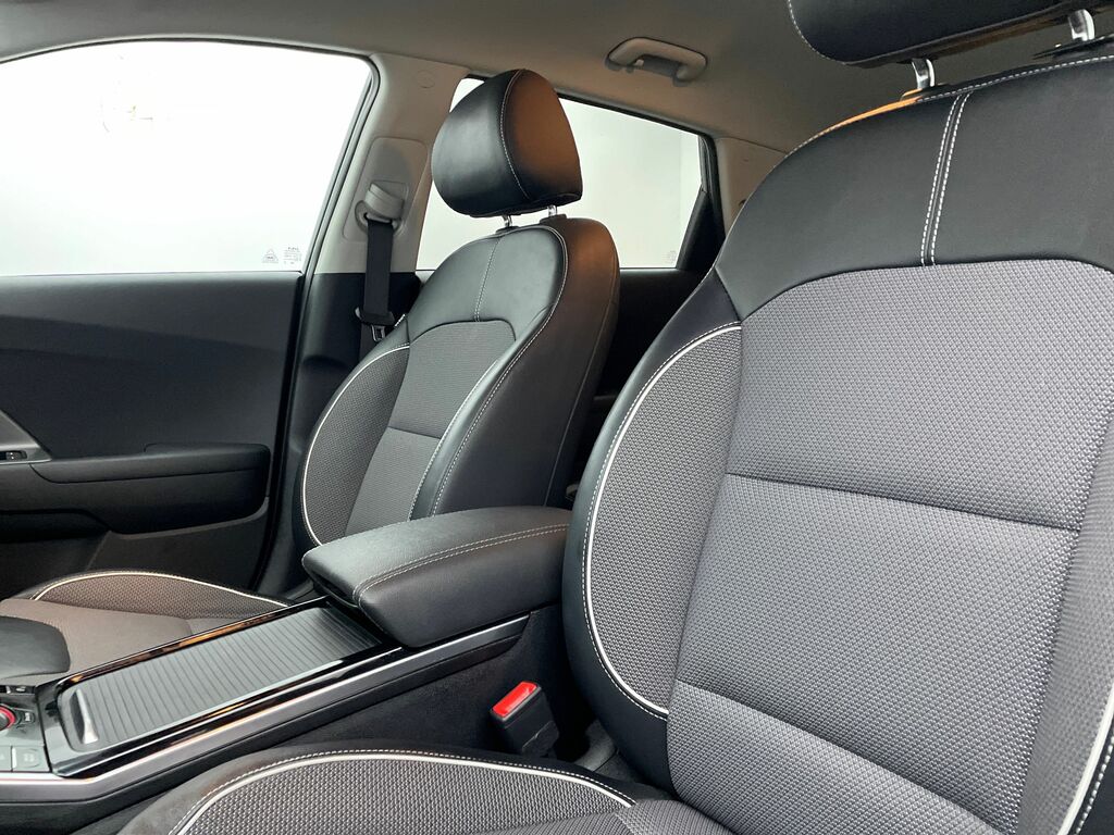 Kia e-Niro 64Kwh 4 Suv 201 Bhp White #39