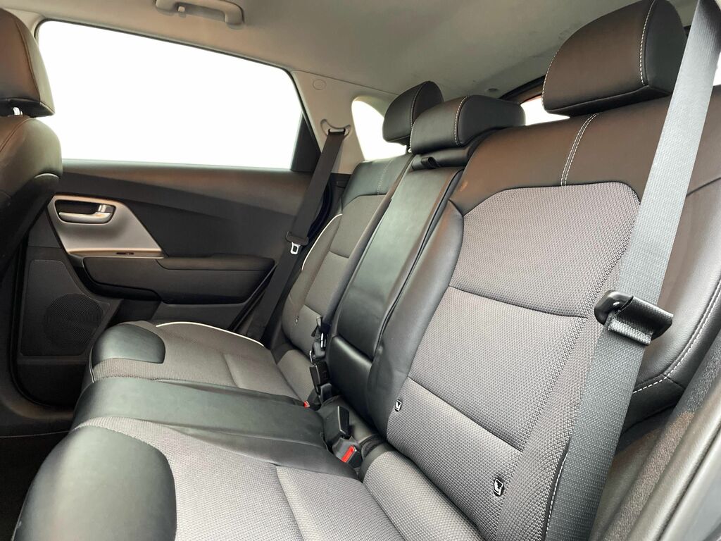 Kia e-Niro 64Kwh 4 Suv 201 Bhp White #8