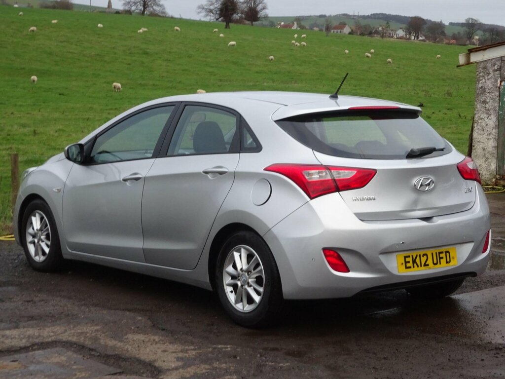 Hyundai I30 1.6 Crdi Blue Drive Active Euro 5 Ss Silver #3