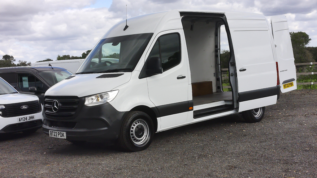 Mercedes-Benz Sprinter 315 Progressive Mwb L2 H2 Rwd,sat Nav,air Conditio White #4
