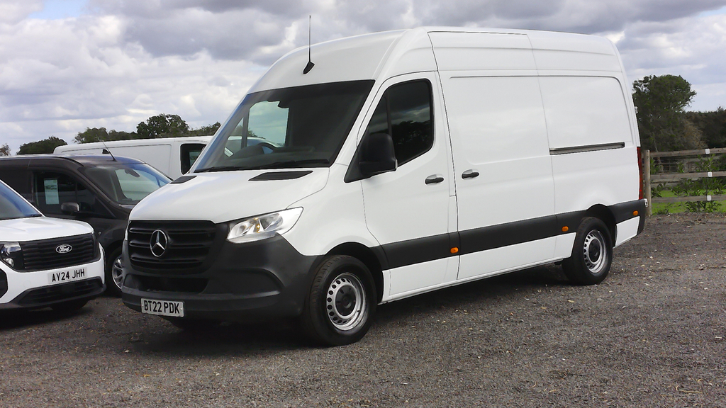 Mercedes-Benz Sprinter 315 Progressive Mwb L2 H2 Rwd,sat Nav,air Conditio White #3