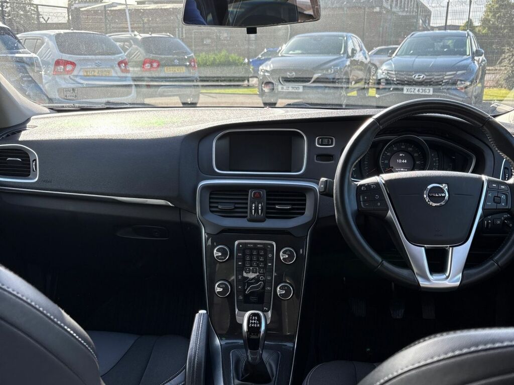 Volvo V40 Momentum Nav T2 Grey #2