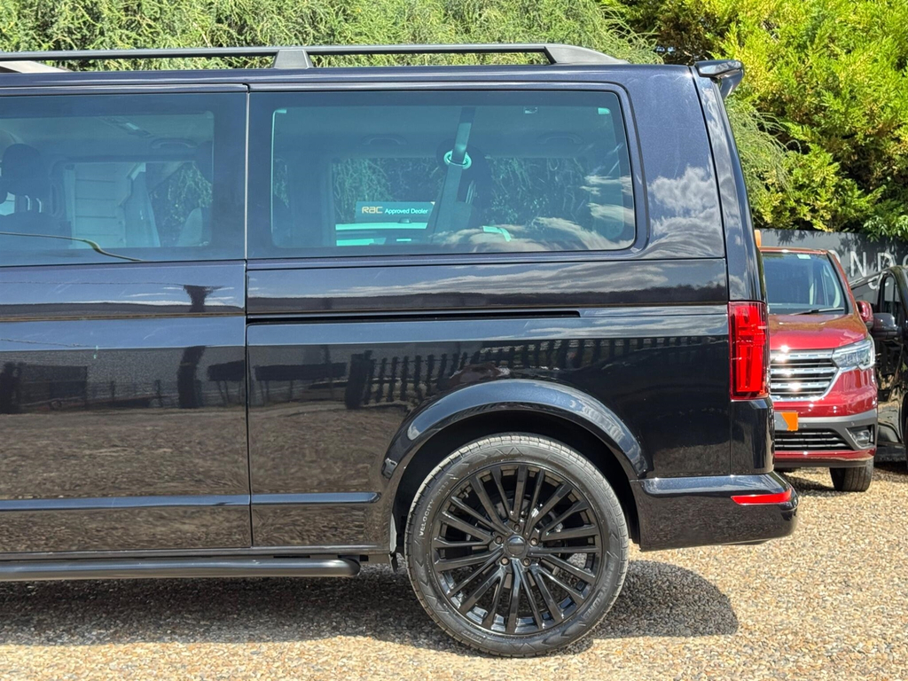 Volkswagen Transporter Shuttle 2.0 Shuttle Tdi Se Dsg Lwb Euro 6 Ss Black #5