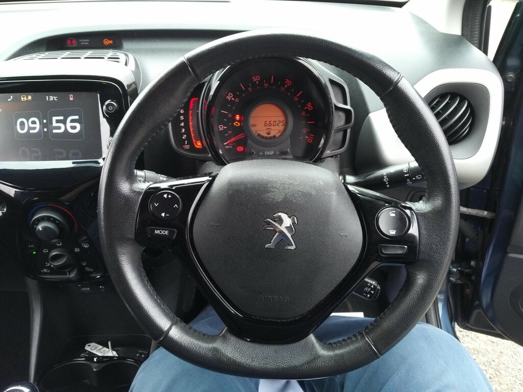Peugeot 108 Active Hatchback 1.0 Active Red #28