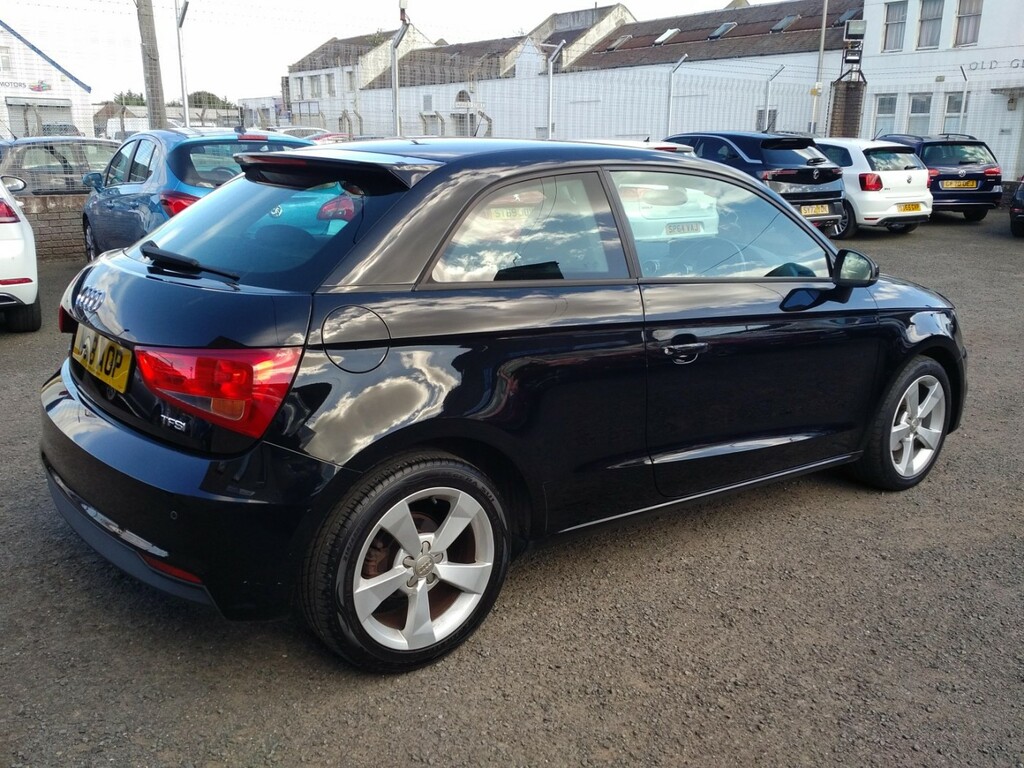 Audi A1 1.0 Tfsi Sport Black #6