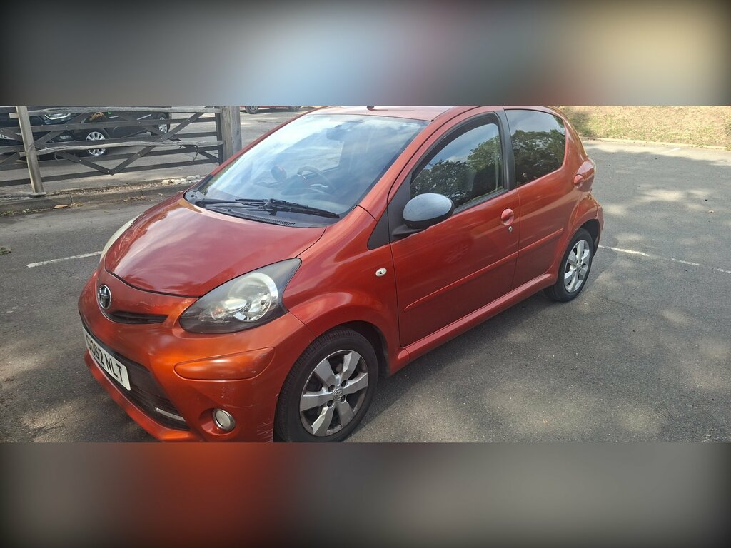 Toyota Aygo 1.0 Vvt-i Fire Hatchback Euro 5 Orange #2