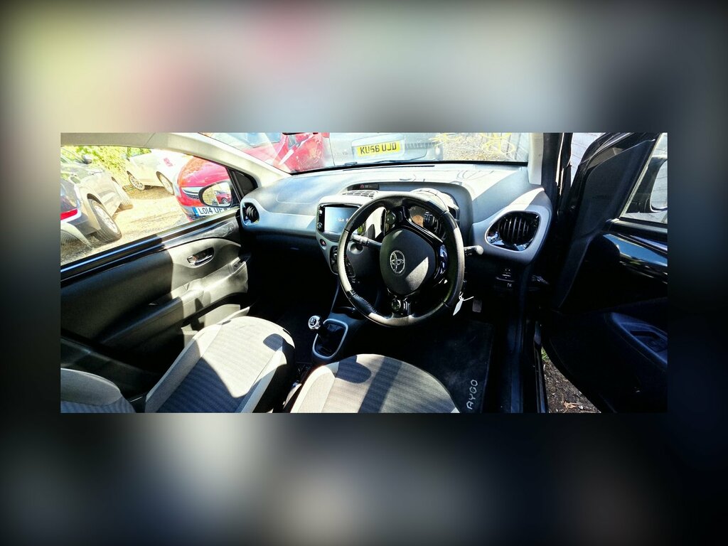 Toyota Aygo 1.0 Vvt-i X-play Hatchback Euro Black #5