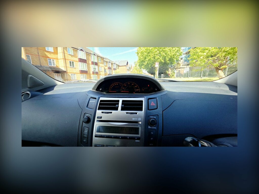 Toyota Yaris 1.33 Dual Vvt-i Sr Hatchback Eur Silver #6