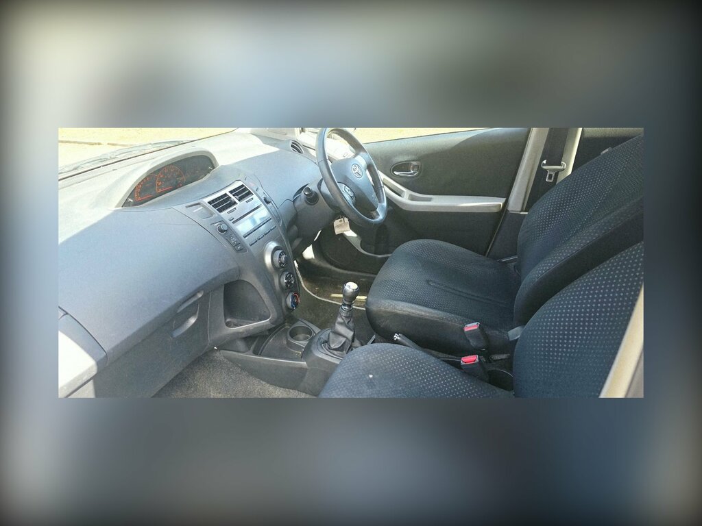 Toyota Yaris 1.33 Dual Vvt-i Sr Hatchback Eur Silver