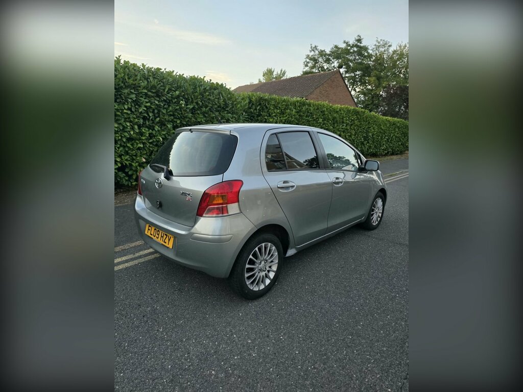 Toyota Yaris 1.33 Dual Vvt-i Sr Hatchback Eur Silver #4