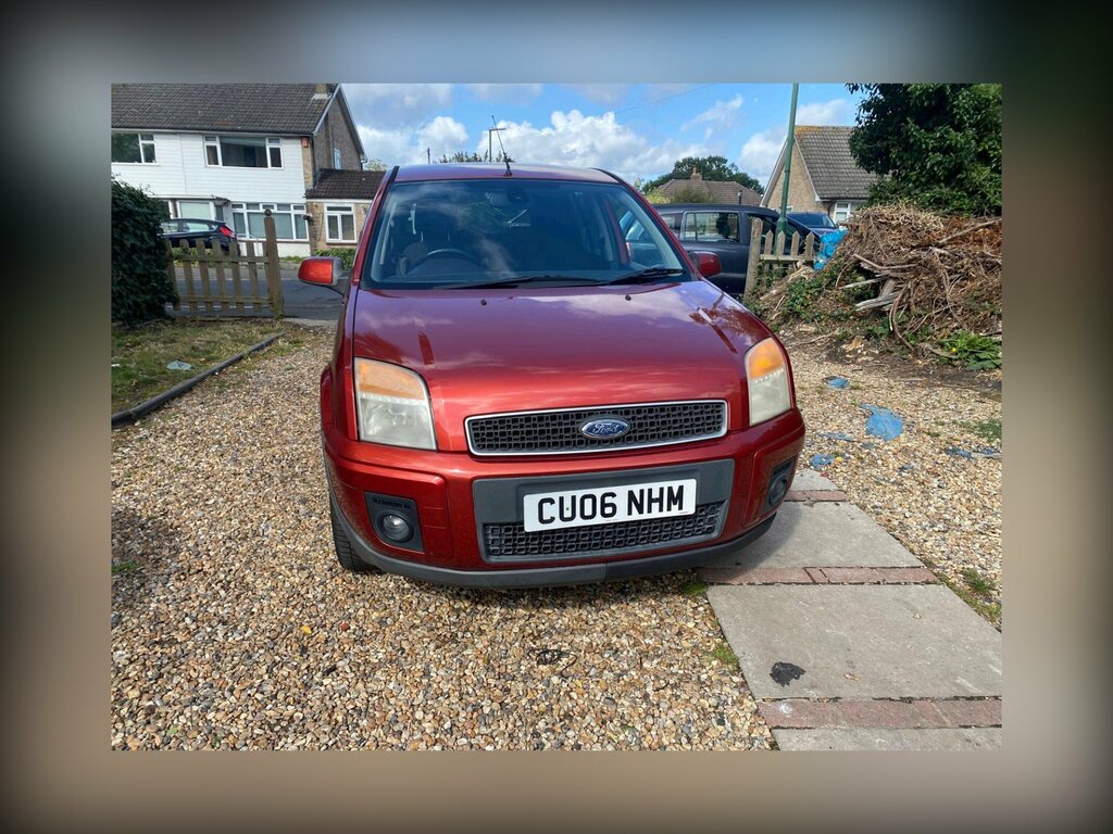 Ford Fusion 1.4 Plus Red #2