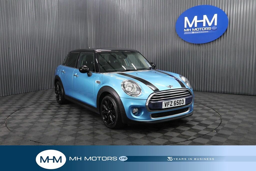 Mini Hatch Cooper D Hatchback Blue