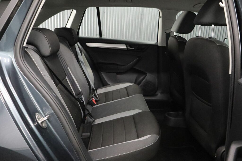 Skoda Rapid Spaceback 1.0 Tsi 110Ps Se Sport Dsg Spaceback 5-Dr Beige #23