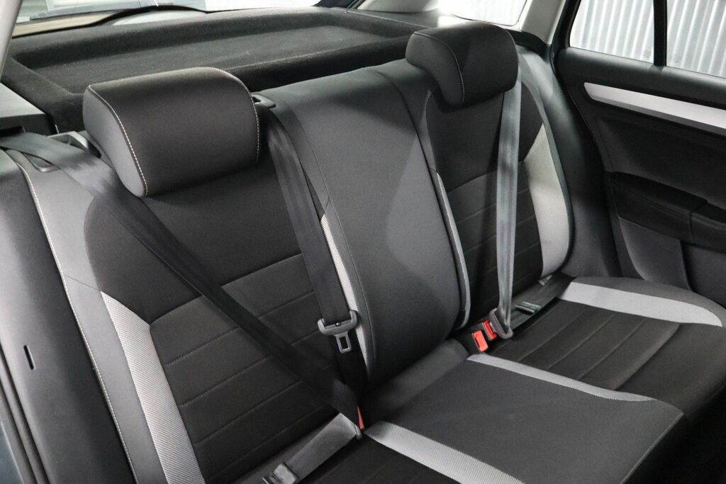 Skoda Rapid Spaceback 1.0 Tsi 110Ps Se Sport Dsg Spaceback 5-Dr Beige #24