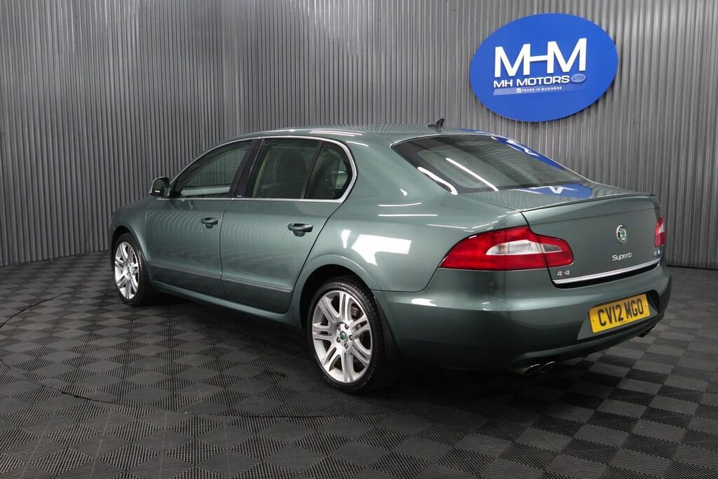 Skoda Superb V6 Elegance Hatchback Green #5