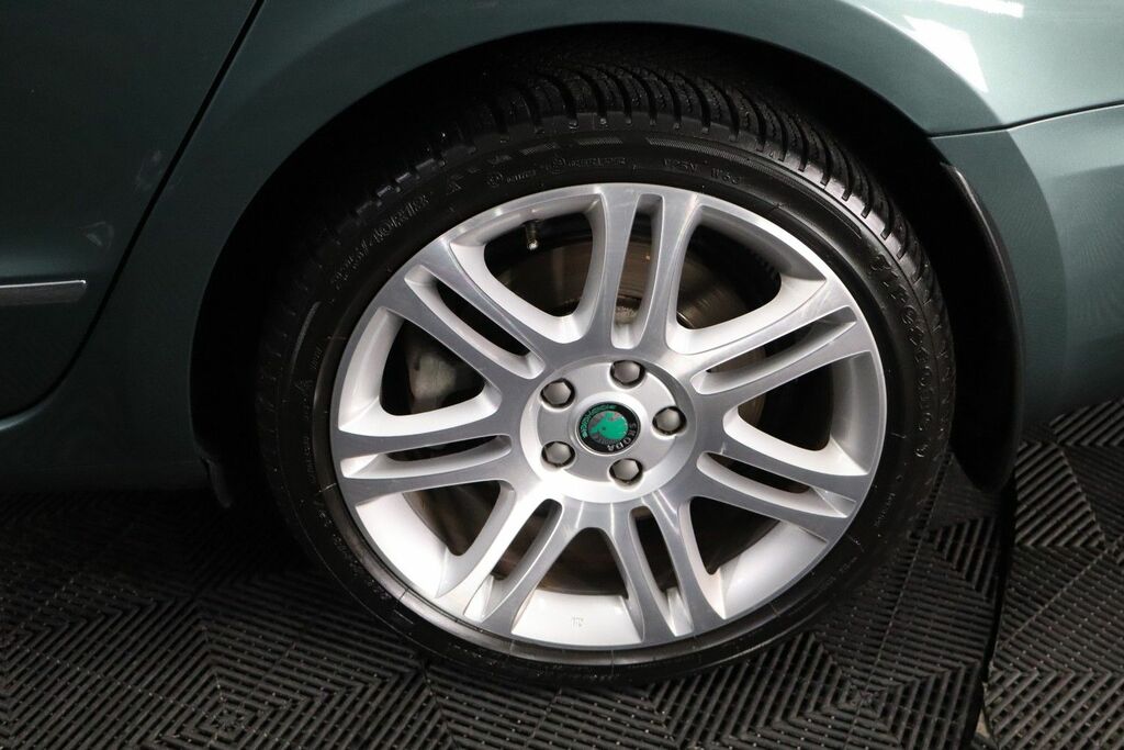 Skoda Superb Hatchback Purple #12