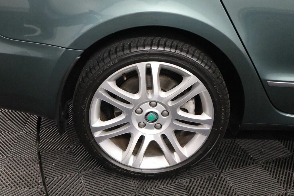 Skoda Superb Hatchback Purple #9