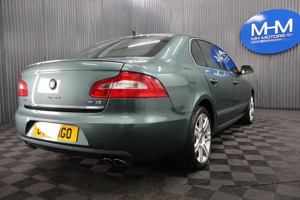 Skoda Superb Hatchback Purple #18