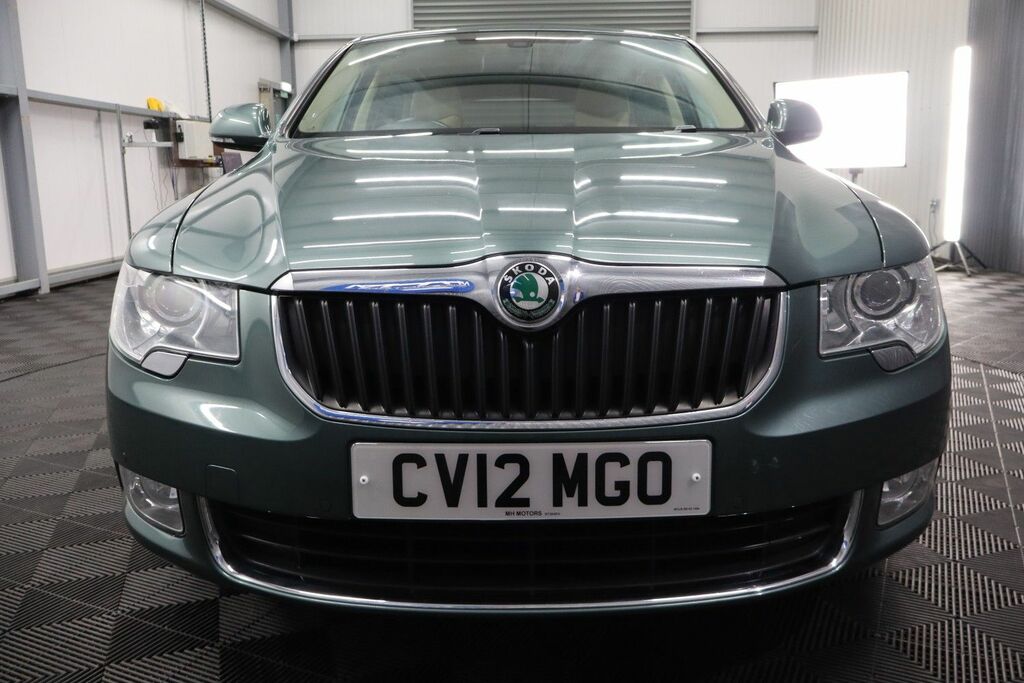 Skoda Superb Hatchback Purple #16