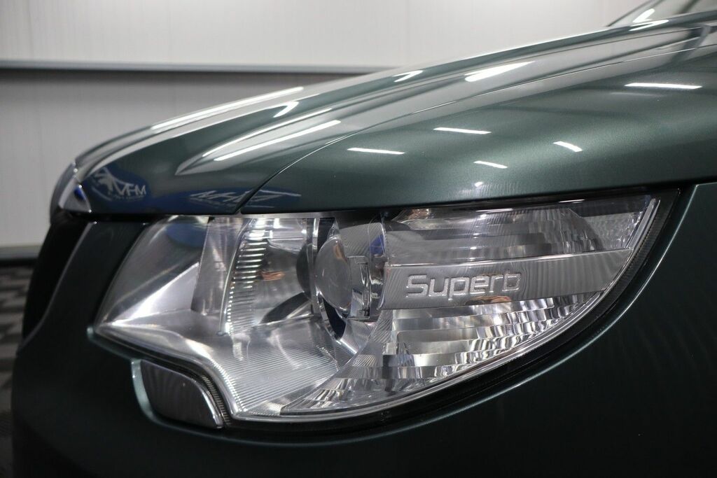Skoda Superb Hatchback Purple #15