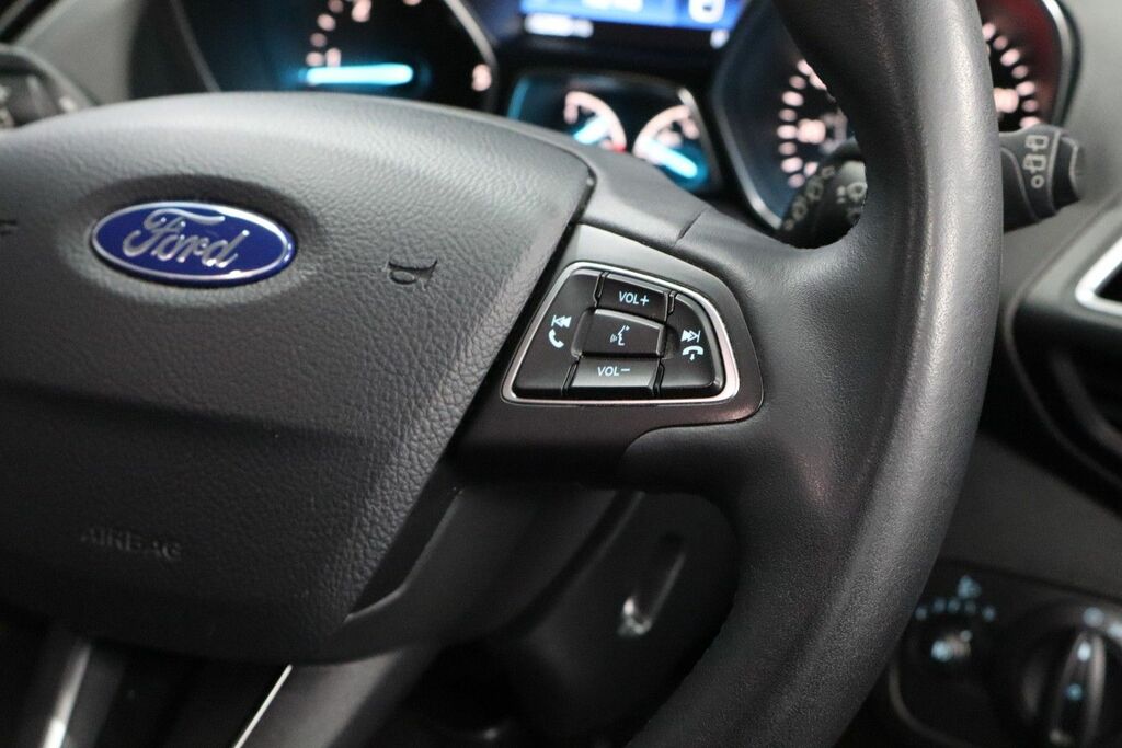 Ford Kuga 1.5 Ecoboost St-line 2Wd Silver #35
