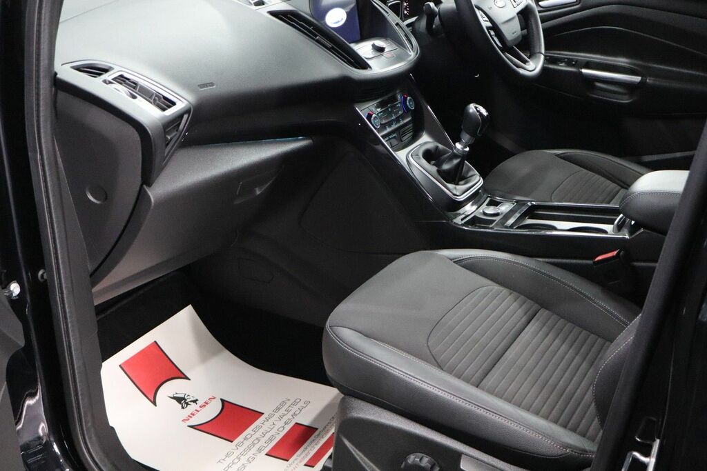 Ford Kuga 1.5 Ecoboost St-line 2Wd Silver #17