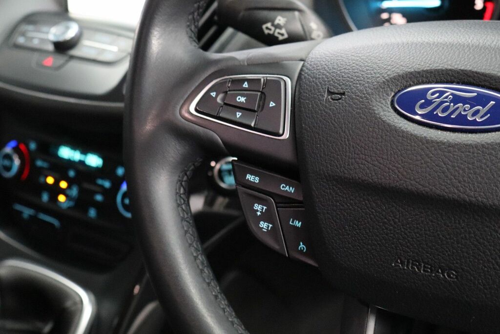Ford Kuga 1.5 Ecoboost St-line 2Wd Silver #34