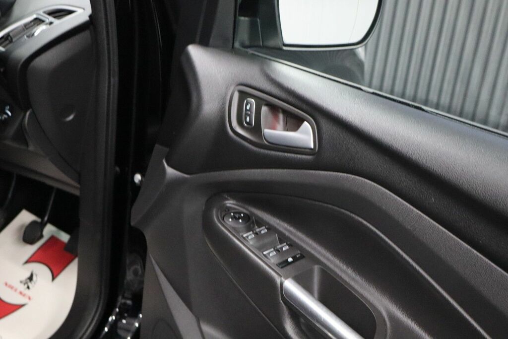 Ford Kuga 1.5 Ecoboost St-line 2Wd Silver #21
