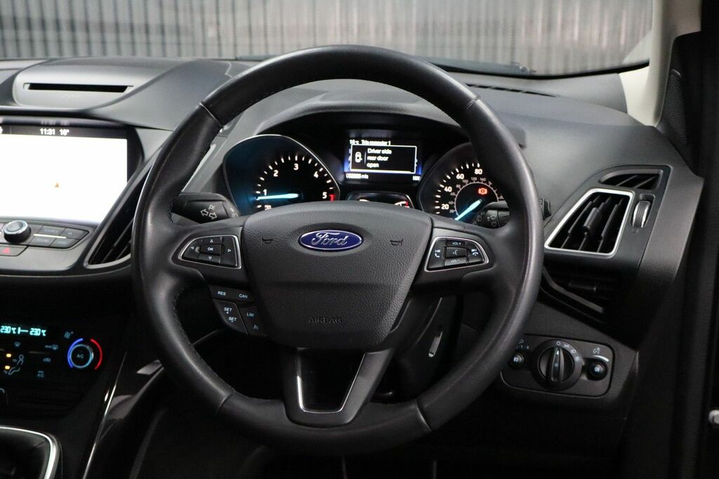 Ford Kuga 1.5 Ecoboost St-line 2Wd Silver #33