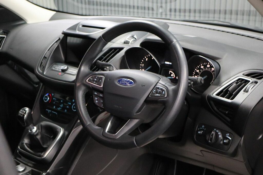 Ford Kuga 1.5 Ecoboost St-line 2Wd Silver #20