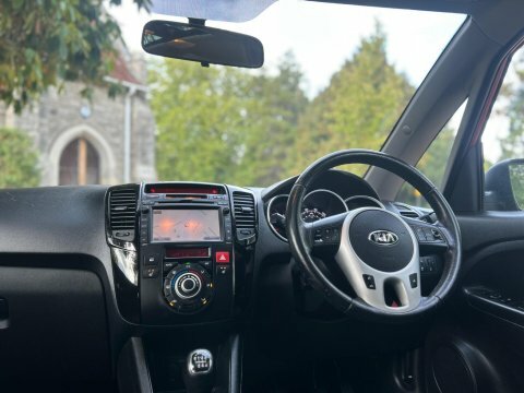 Kia Venga Mpv Blue #16