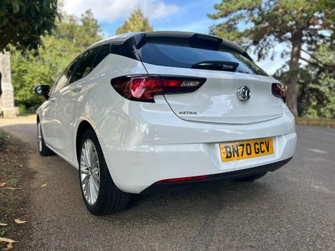 Vauxhall Astra Elite Nav BN70GCV White #4