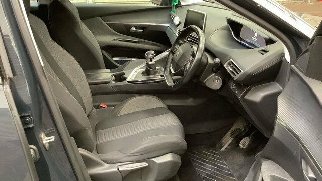 Peugeot 3008 Active Silver #10