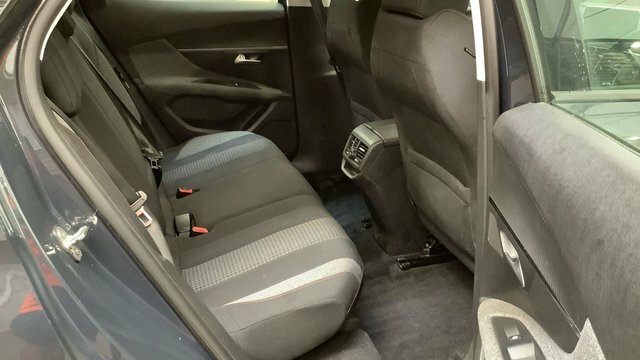 Peugeot 3008 Active Silver #11