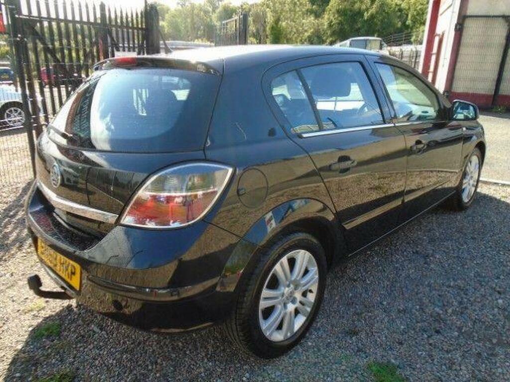 Vauxhall Astra 16V Sri Euro 5 Red #9