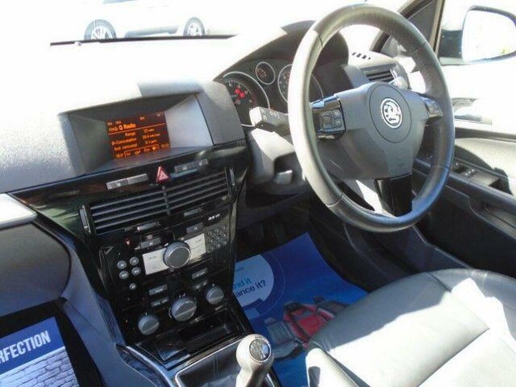 Vauxhall Astra 16V Sri Euro 5 Red #11