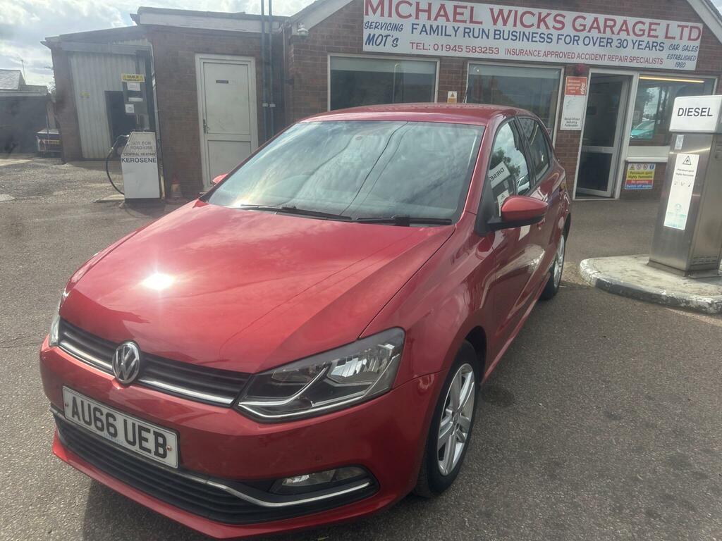 Volkswagen Polo Hatchback Black #1