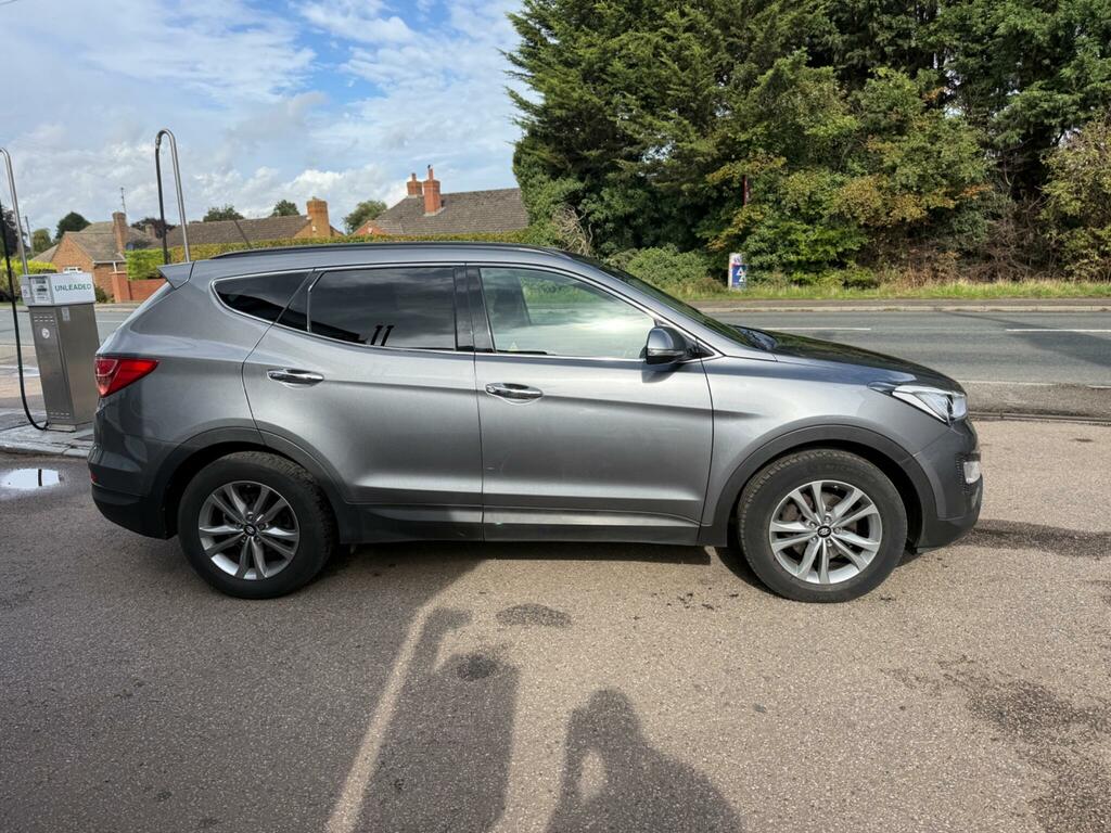 Hyundai Santa Fe  White #10