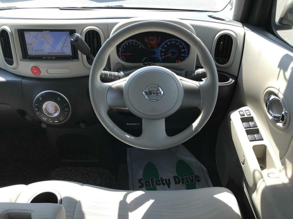 Nissan Cube Hatchback 1.5 15X M-selection Welcab 2012 Red #12