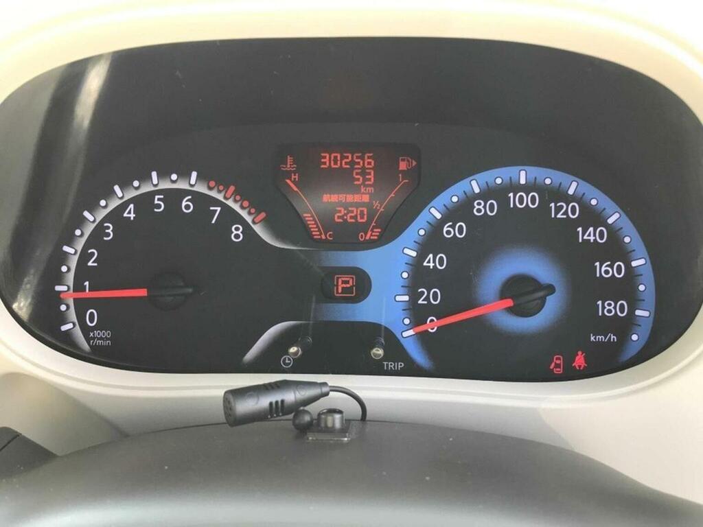 Nissan Cube Hatchback 1.5 15X M-selection Welcab 2012 Red #14
