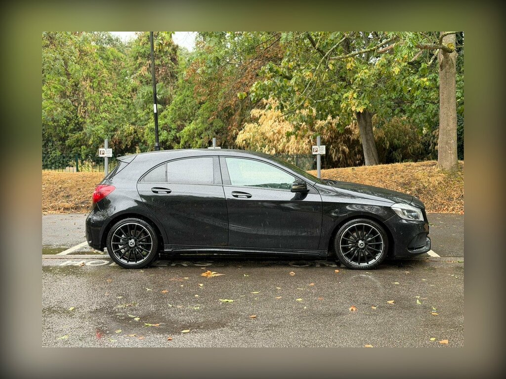 Mercedes-Benz A Class 1.6 A180 Amg Line Premium 7G-dct Euro 6 Ss Black #3
