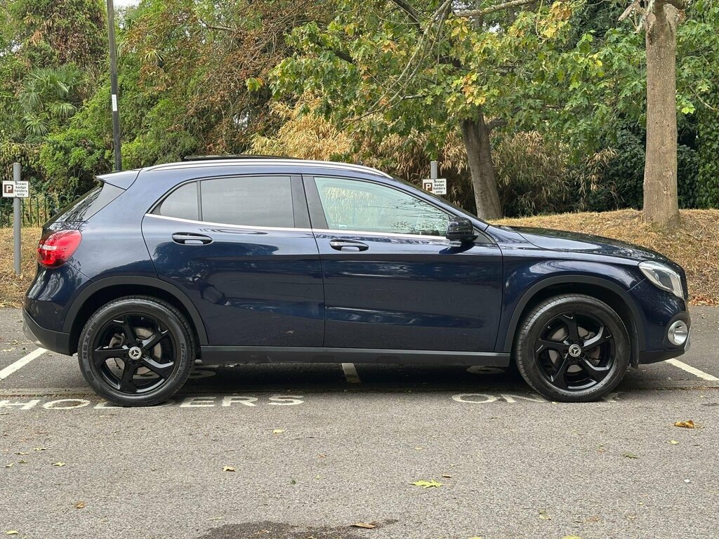 Mercedes-Benz GLA Class 2.1 Gla200d Sport Premium Plus 7G-dct Euro 6 S Blue #3