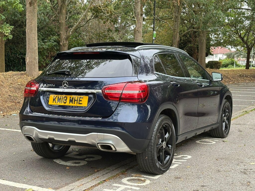 Mercedes-Benz GLA Class 2.1 Gla200d Sport Premium Plus 7G-dct Euro 6 S Blue #4