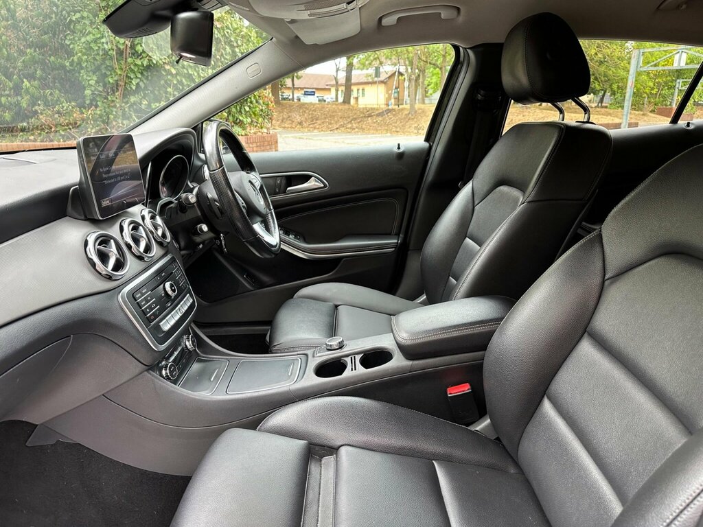 Mercedes-Benz GLA Class Suv White #15