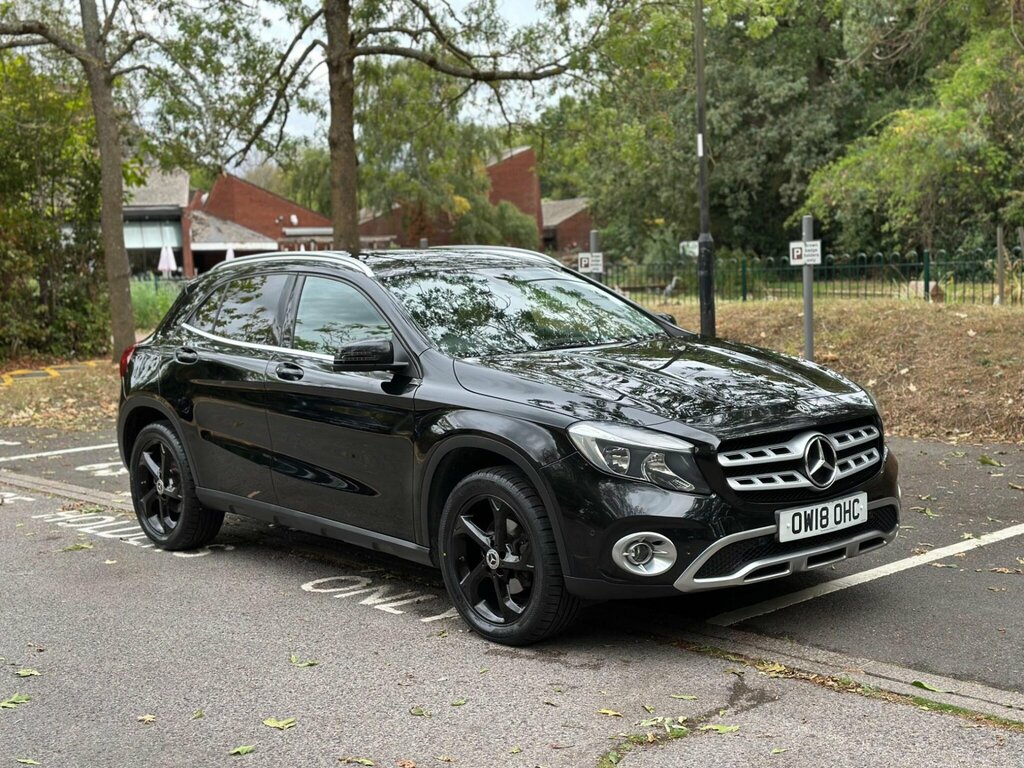 Mercedes-Benz GLA Class 1.6 Gla200 Sport Executive 7G-dct Euro 6 Ss 5 Black