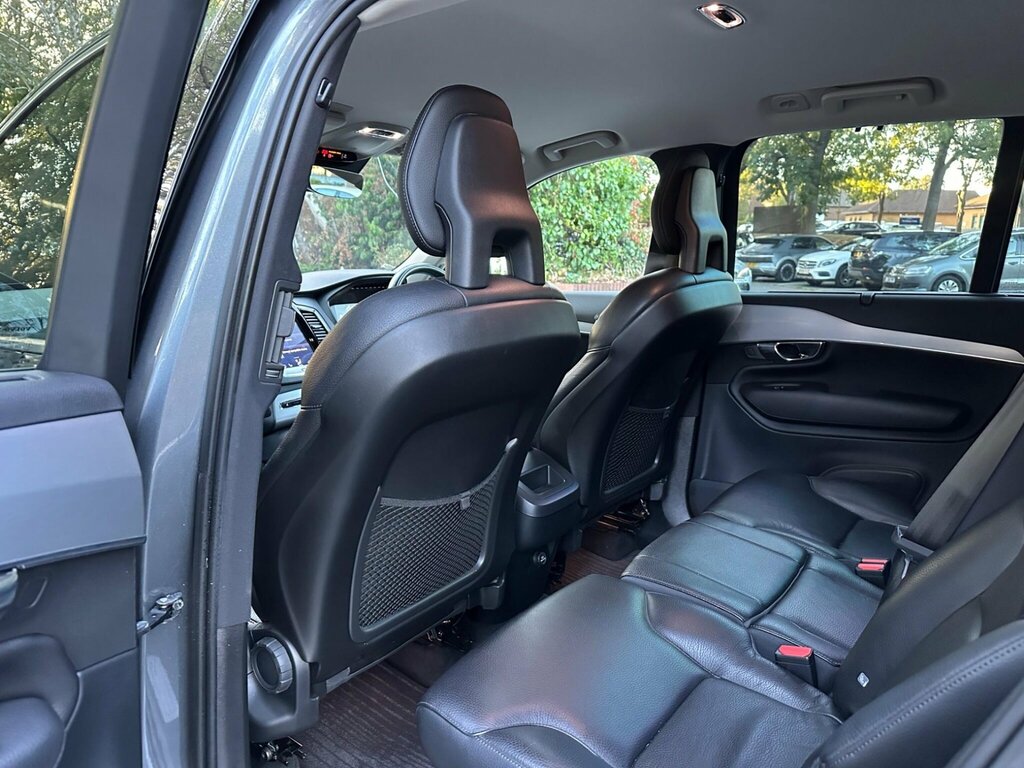 Volvo XC90 D5 Powerpulse R-design Blue #17