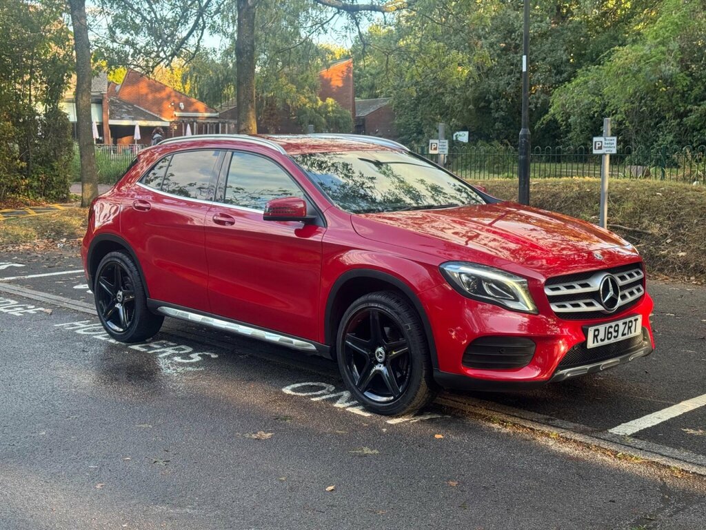 Mercedes-Benz GLA Class 1.6 Gla180 Amg Line Edition 7G-dct Euro 6 Ss Red