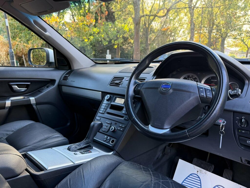 Volvo XC90 2.4L Se Lux Silver #12